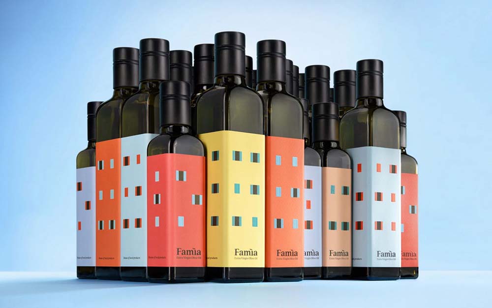 Diseño de packaging Famìa para aceite de oliva inspirado en las casas de Rovinj