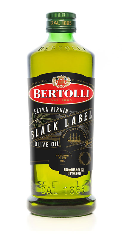 Botella Bertolli Black Label de aceite de oliva virgen extra con la referencia Dal 1865 en su packaging